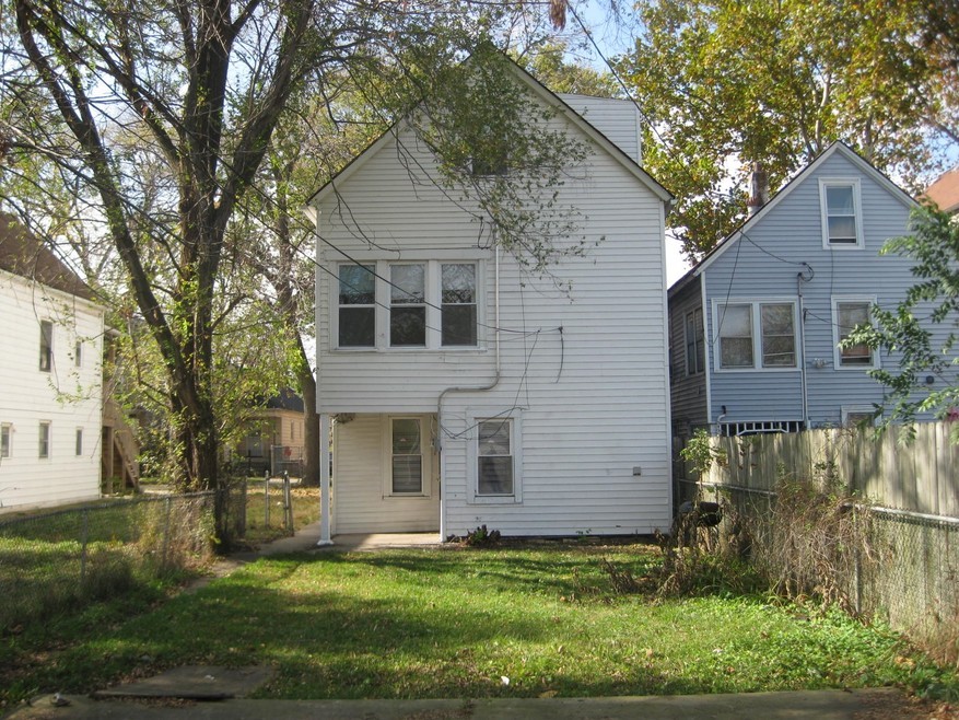 8523 S MUSKEGON Avenue, Chicago, IL