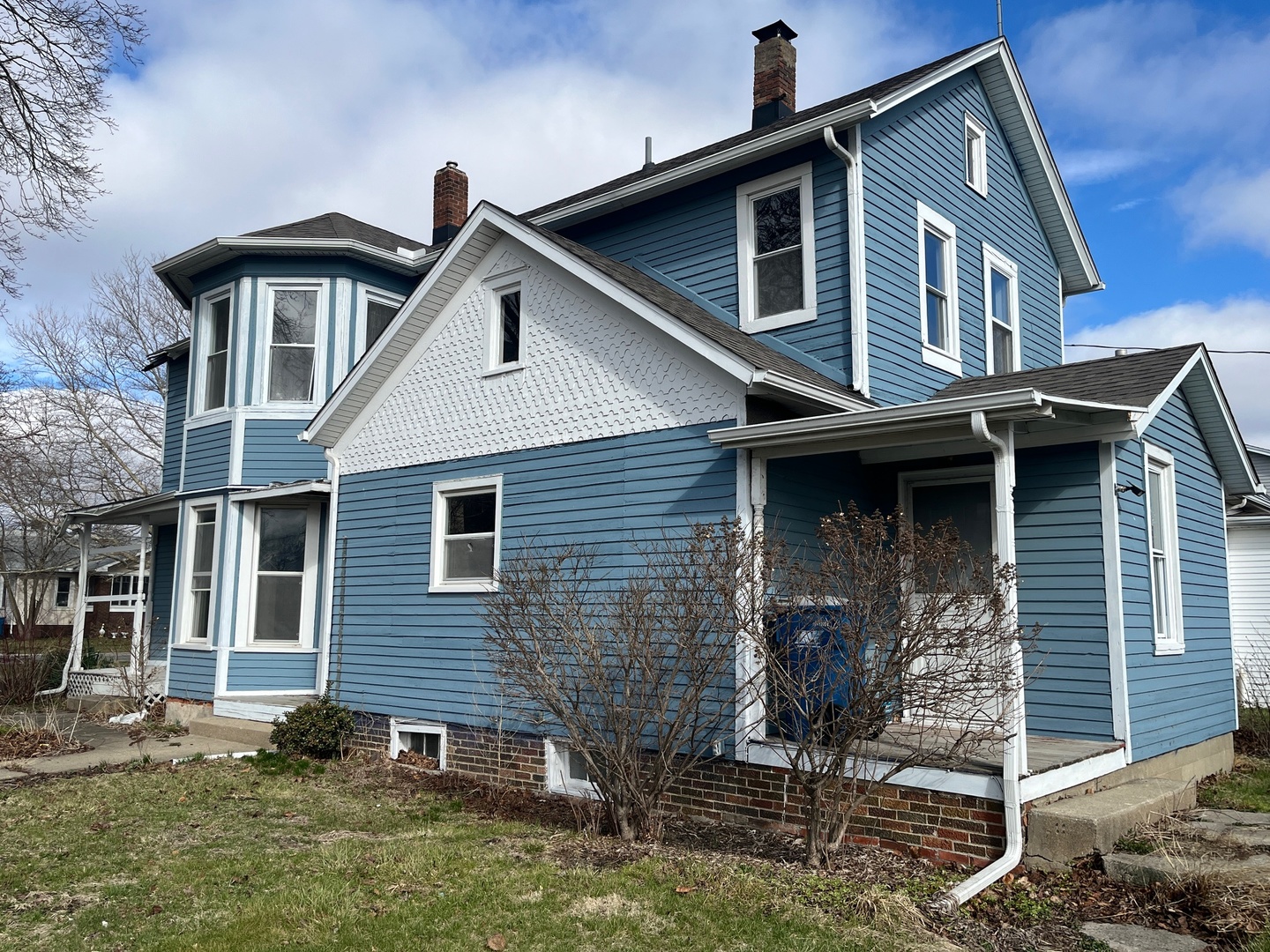 100 N Jackson Street, Flanagan, IL