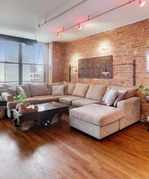 520 W HURON Street #406, Chicago, IL