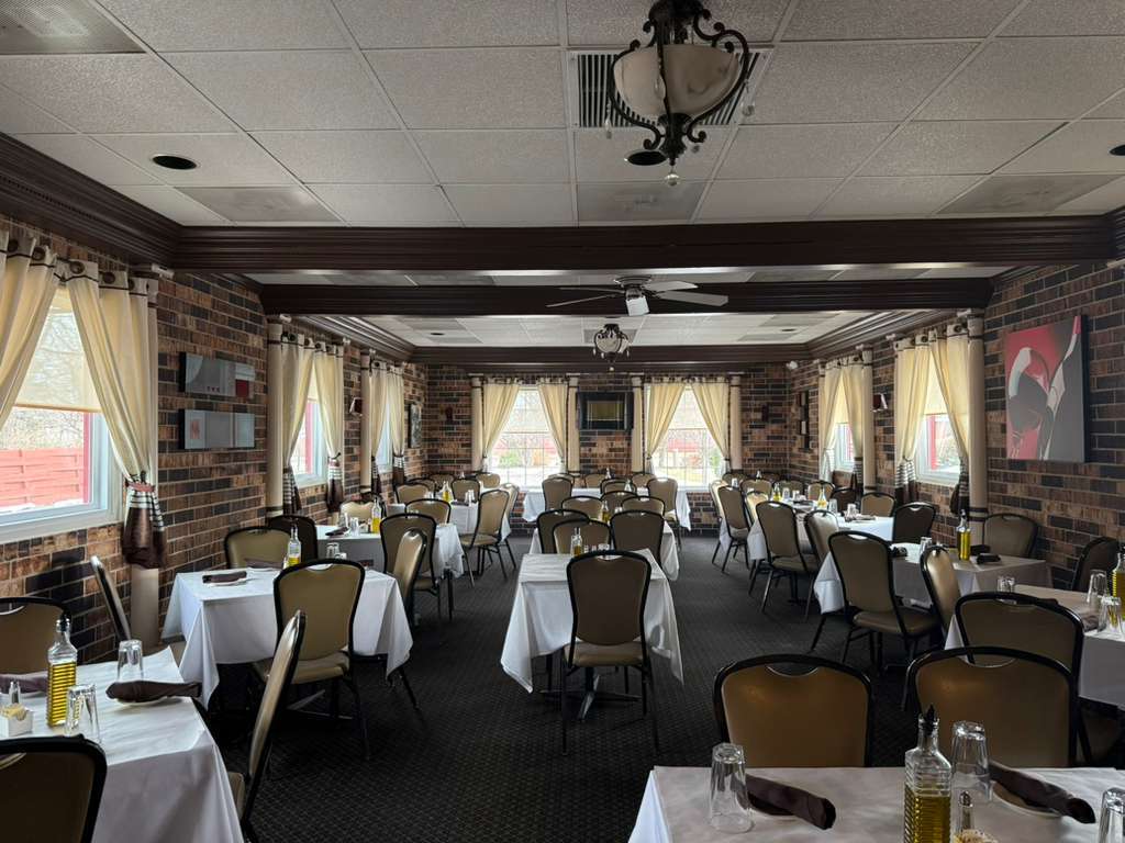 740 N Wolf Road, Des Plaines, IL