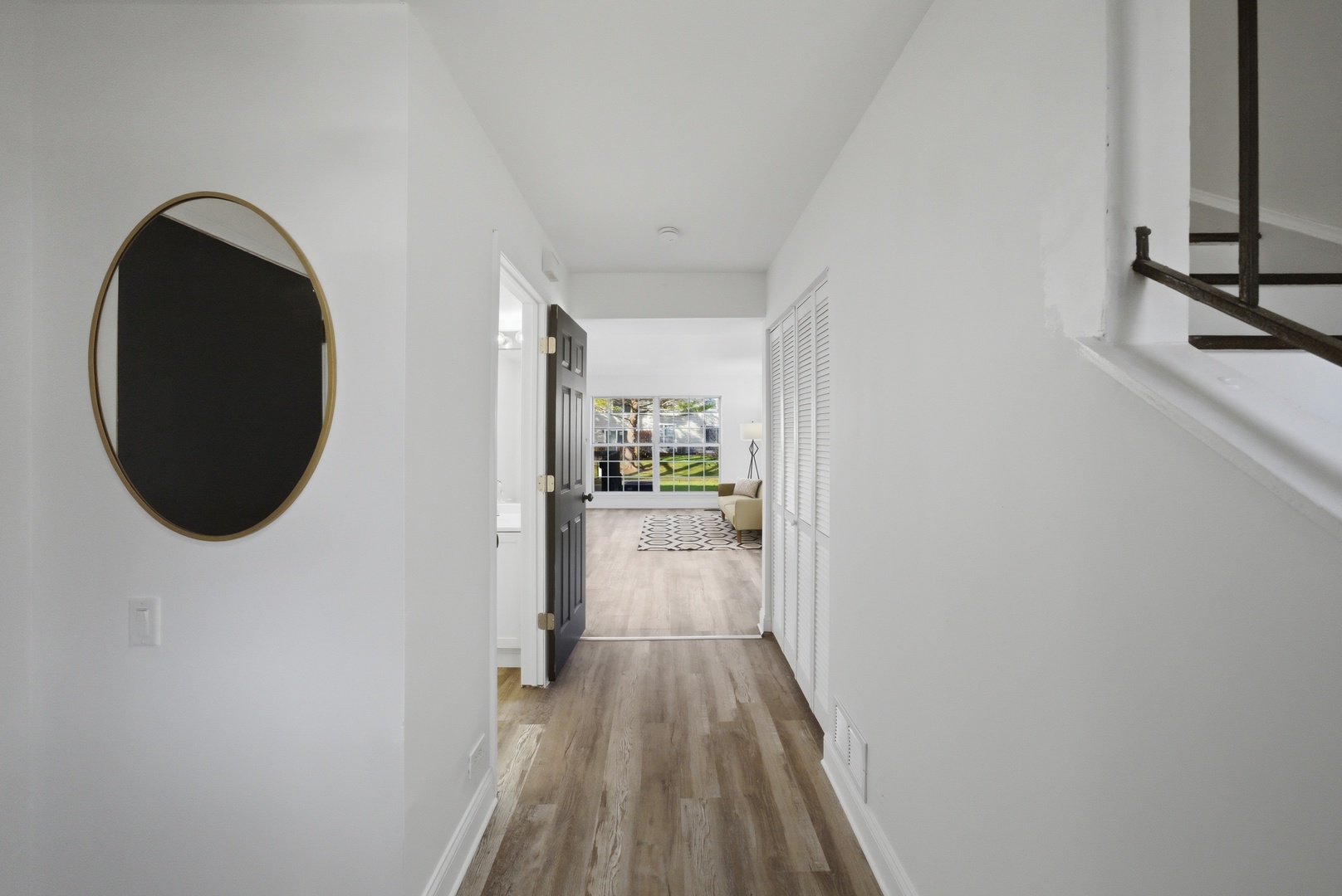 1670 College Green Drive, Elgin, IL