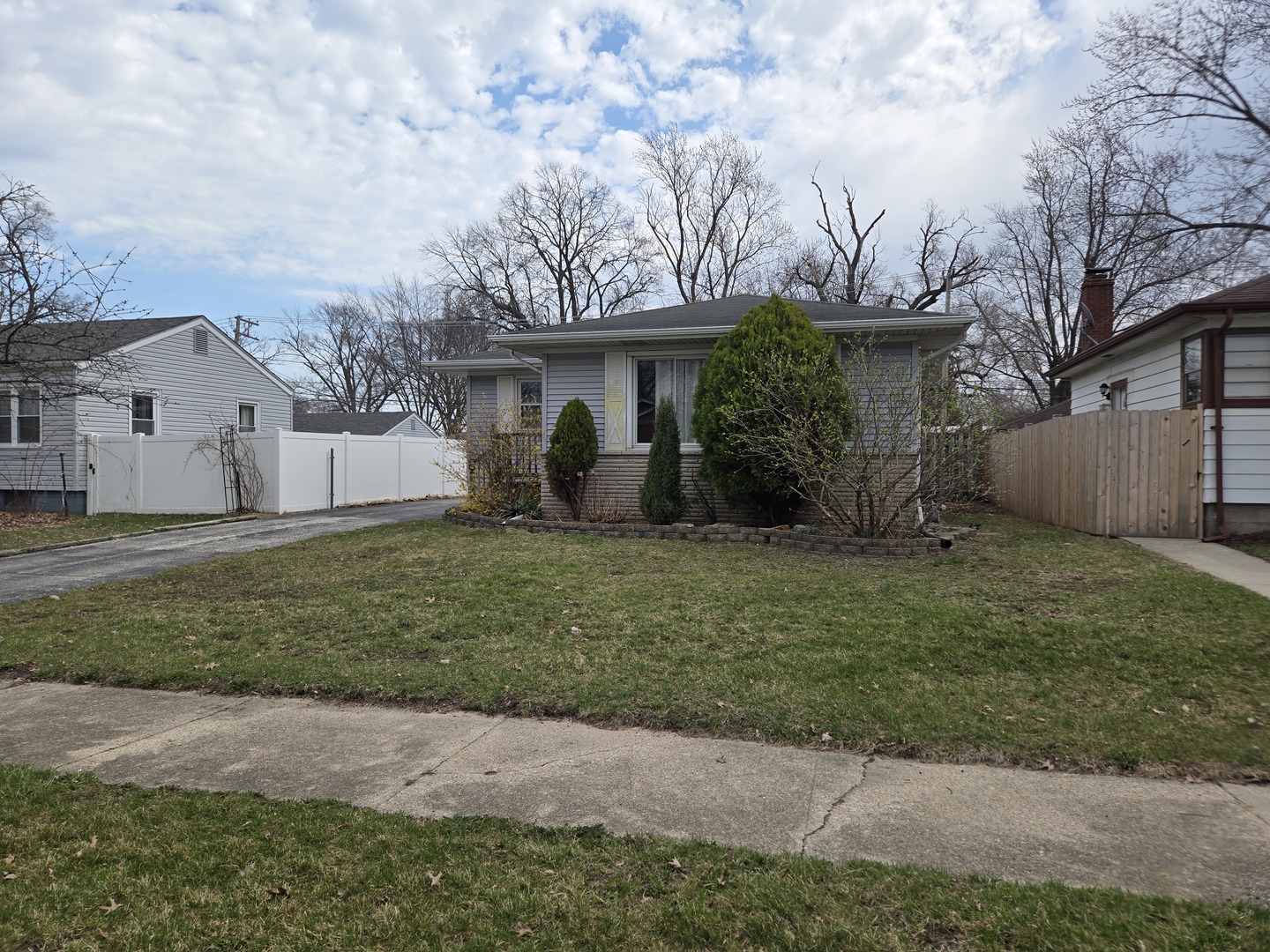 17909 Glen Oak Avenue, Lansing, IL