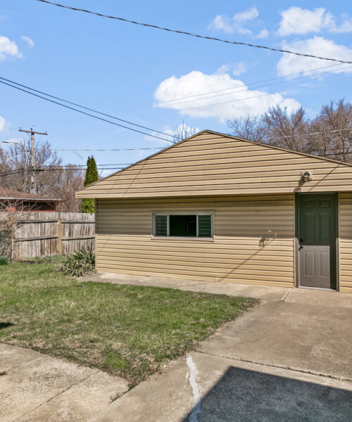 14129 S Hoxie Avenue, Burnham, IL