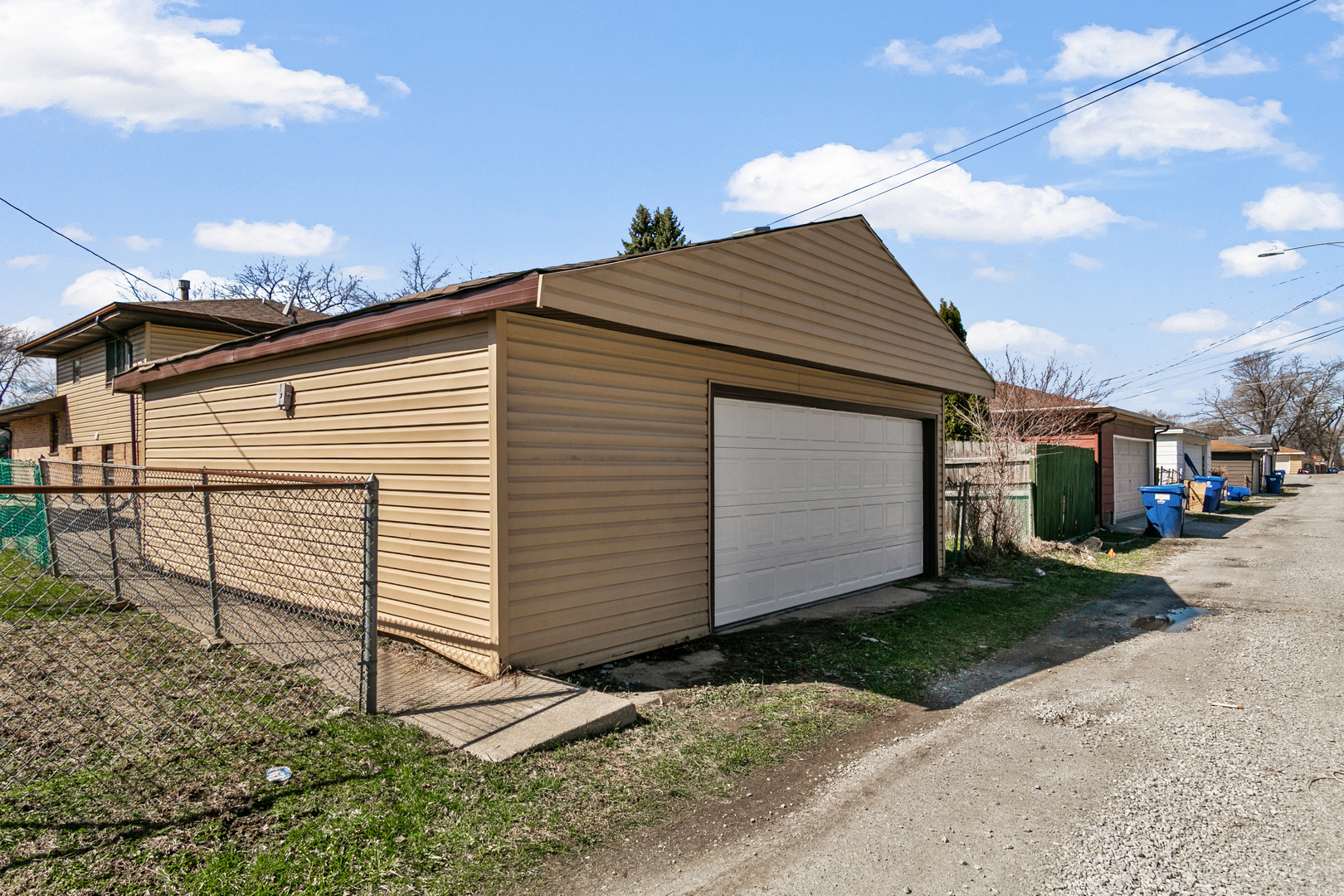 14129 S Hoxie Avenue, Burnham, IL