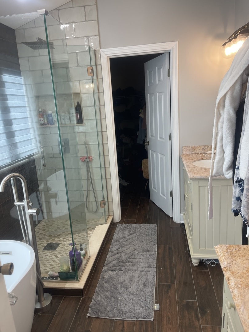 6513 Pine Hollow Road, Carpentersville, IL