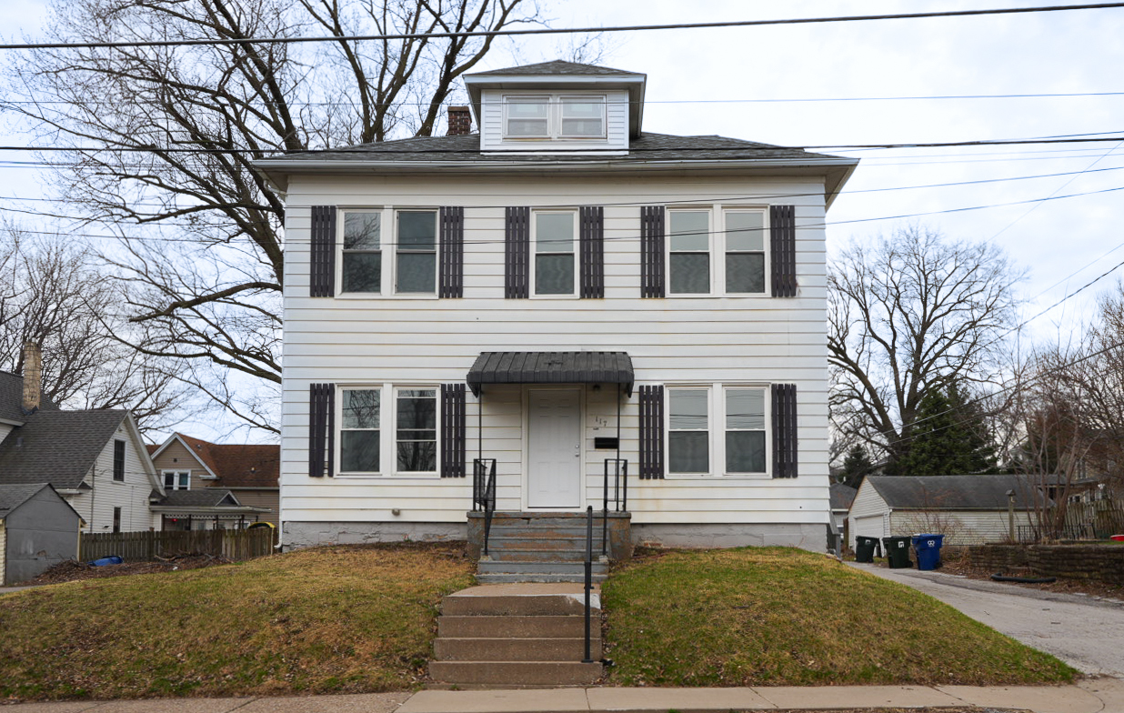 117 E Garfield Street, Davenport, IA