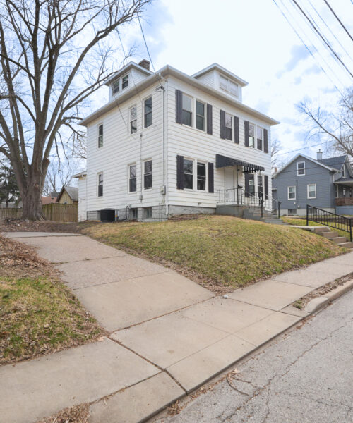 117 E Garfield Street, Davenport, IA
