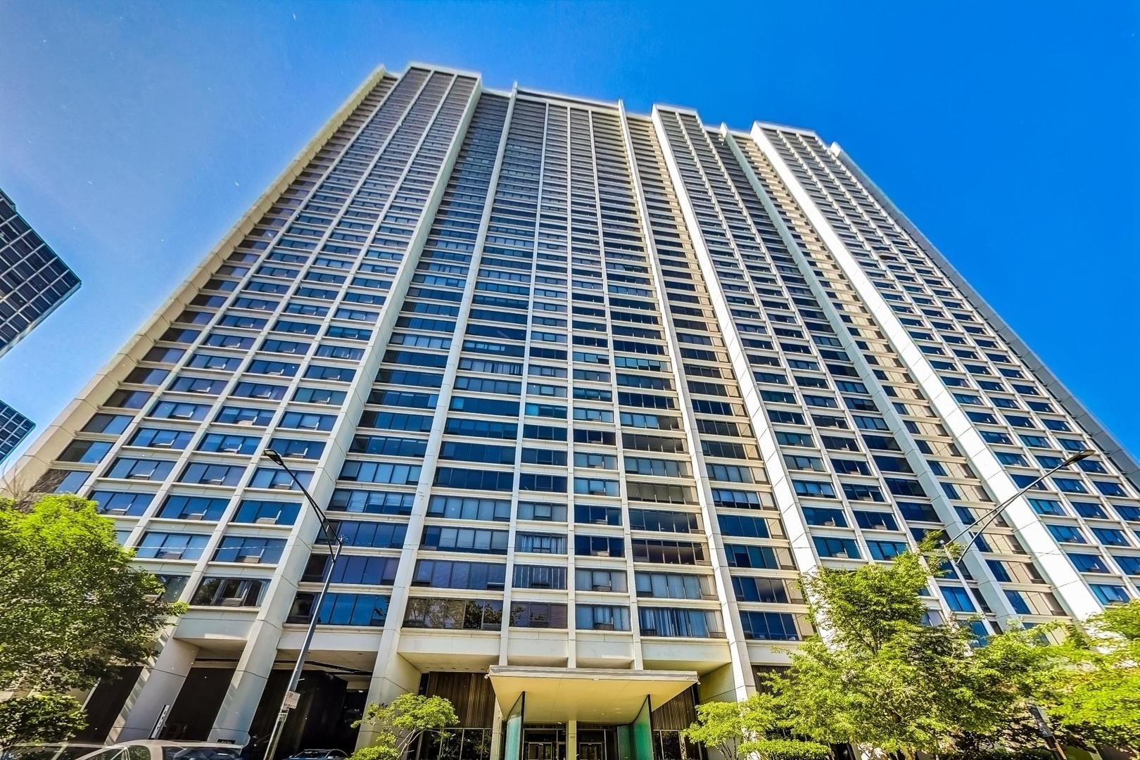 2800 N Lake Shore Drive #414, Chicago, IL