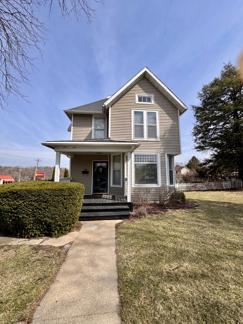 706 S Hennepin Avenue, Dixon, IL