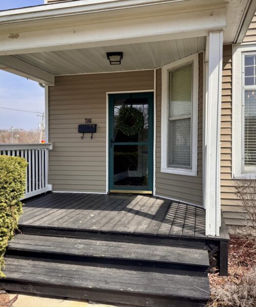 706 S Hennepin Avenue, Dixon, IL