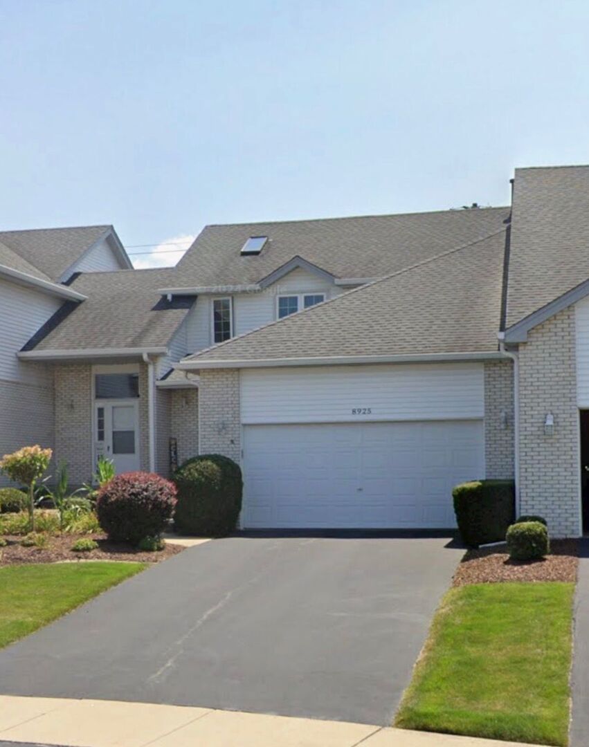 8925 Pheasant Lake Drive, Tinley Park, IL