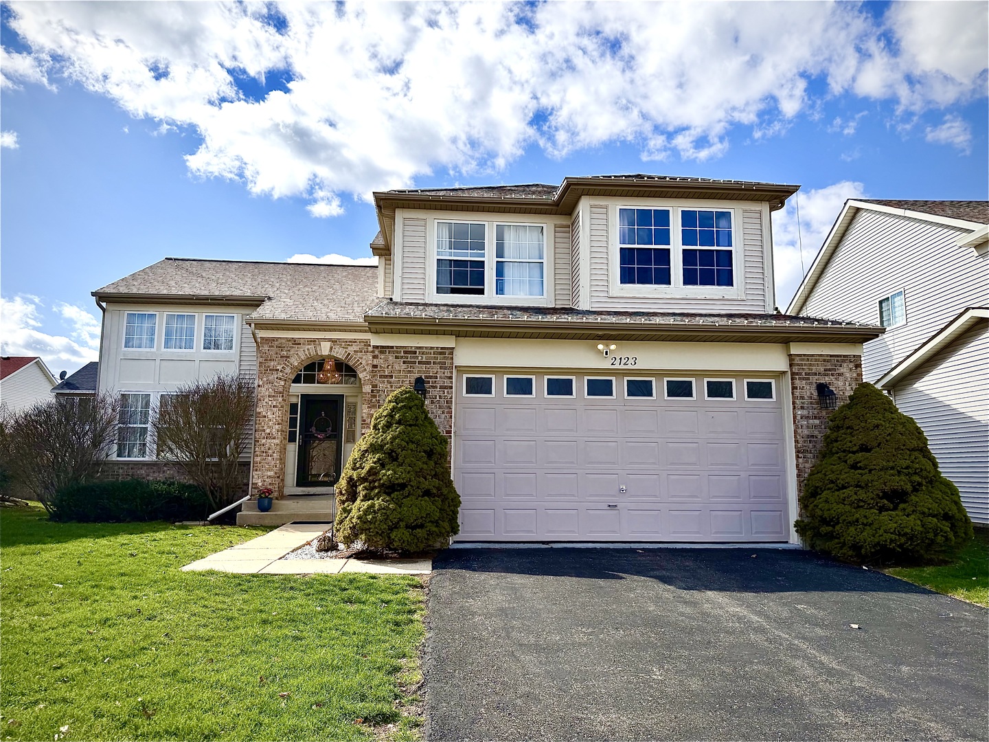 2123 Skylane Drive, Naperville, IL