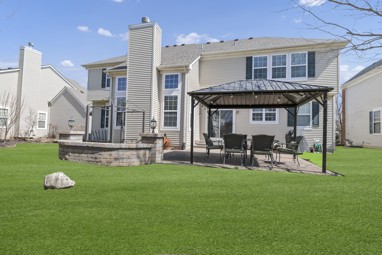 2124 Amelia Lane, Hoffman Estates, IL