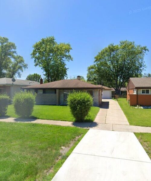 17246 Burnham Avenue, Lansing, IL