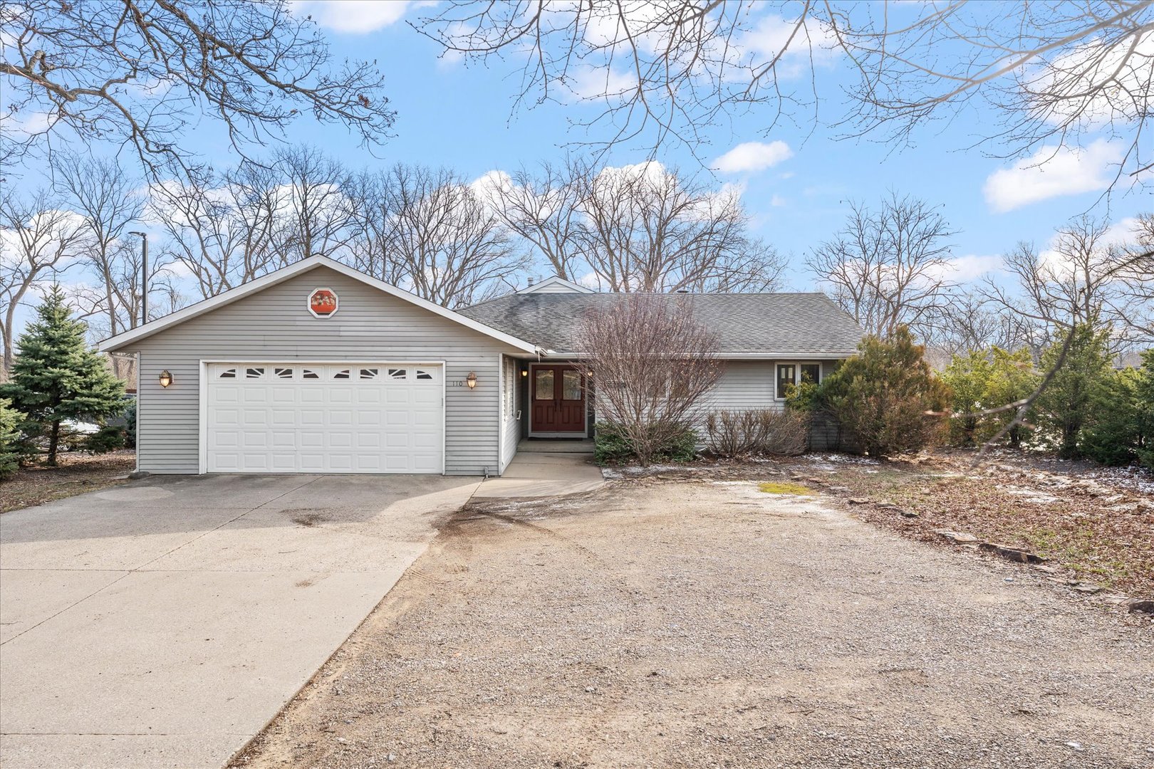 110 S Lombard Street, Mahomet, IL