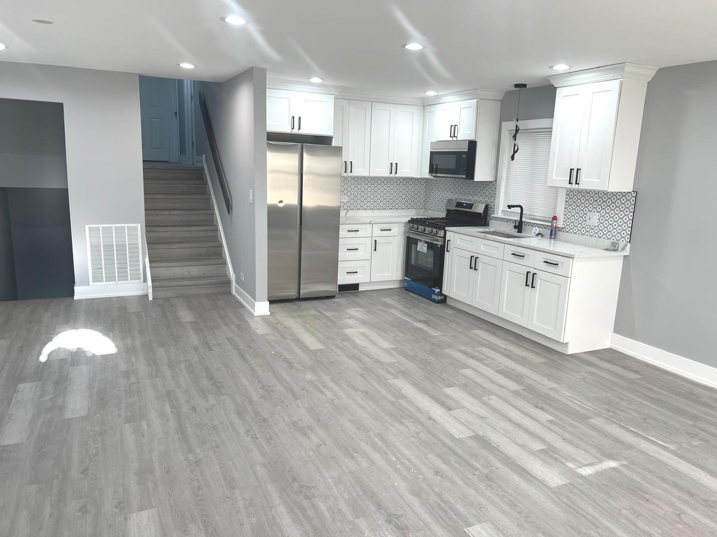 9339 S Burnside Avenue, Chicago, IL