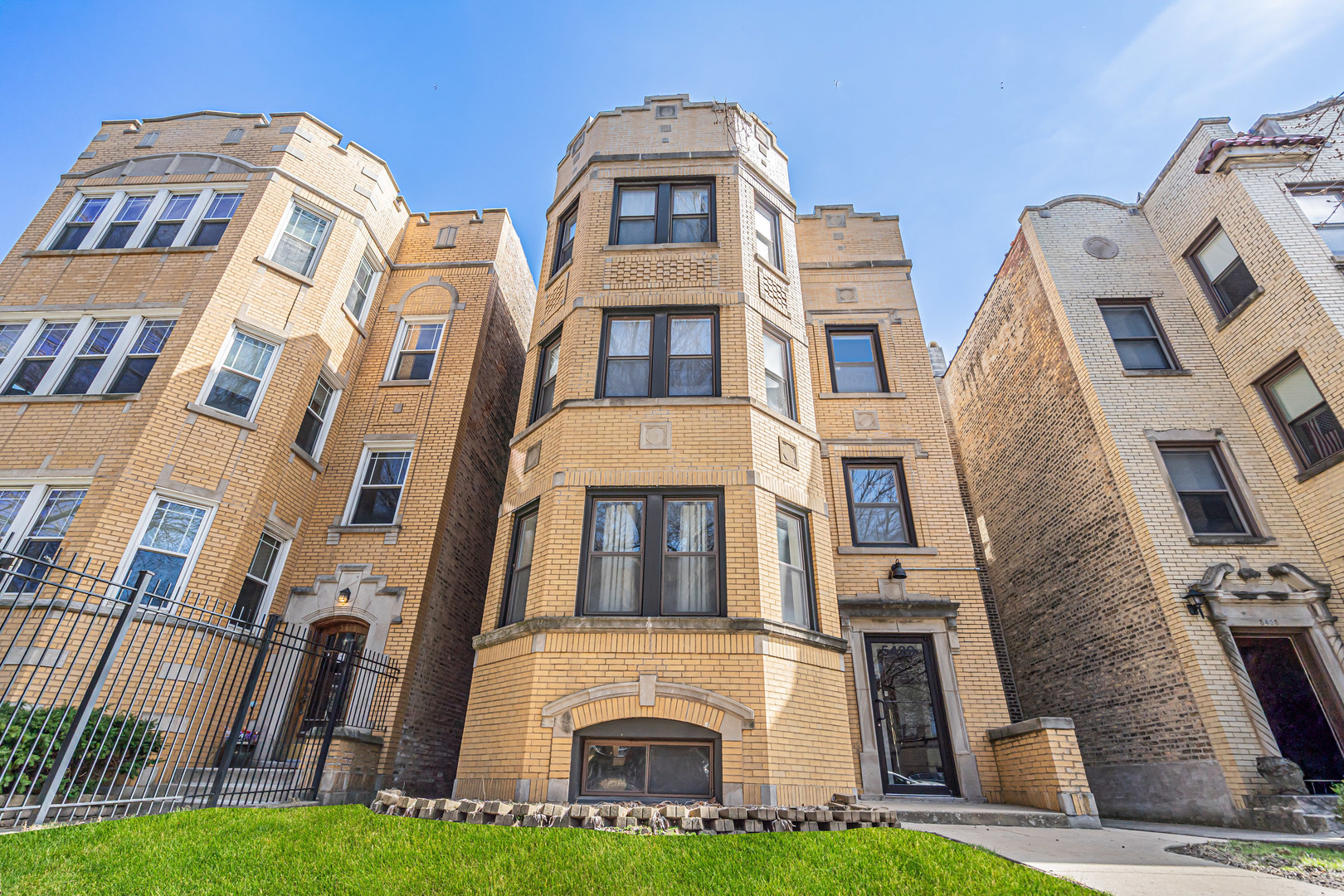 5429 N Campbell Avenue, Chicago, IL