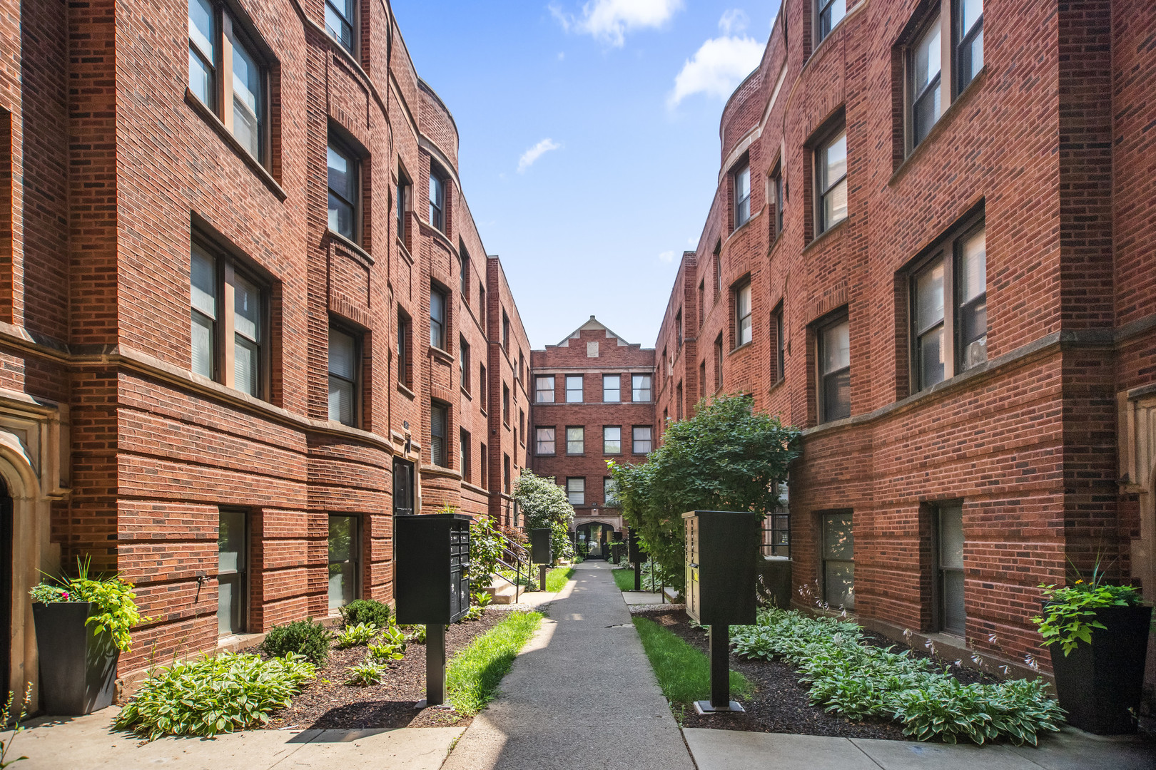 4523.5 S Drexel Boulevard #3W, Chicago, IL