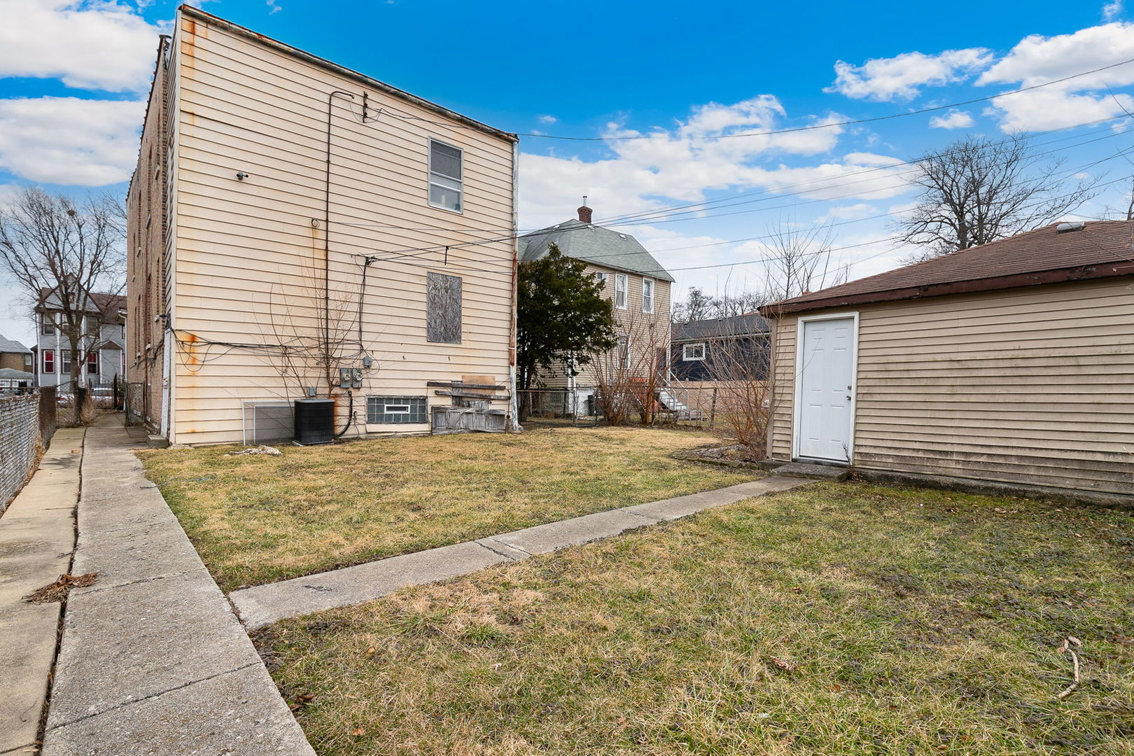 912 N Latrobe Avenue, Chicago, IL