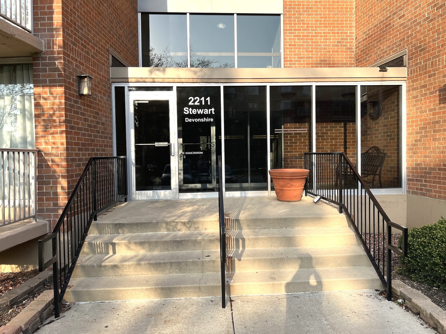 2211 S Stewart Avenue #3B, Lombard, IL