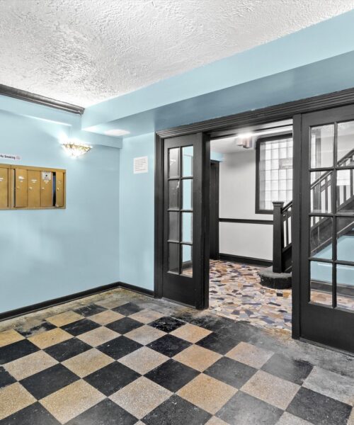 854 E 82nd Street #2, Chicago, IL