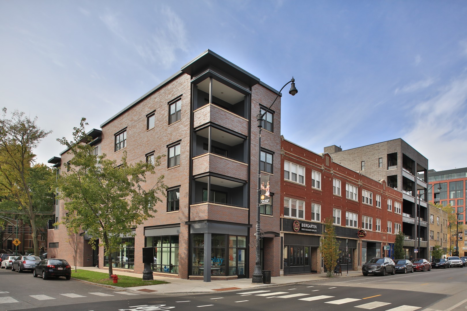 909 W Montana Street #403, Chicago, IL