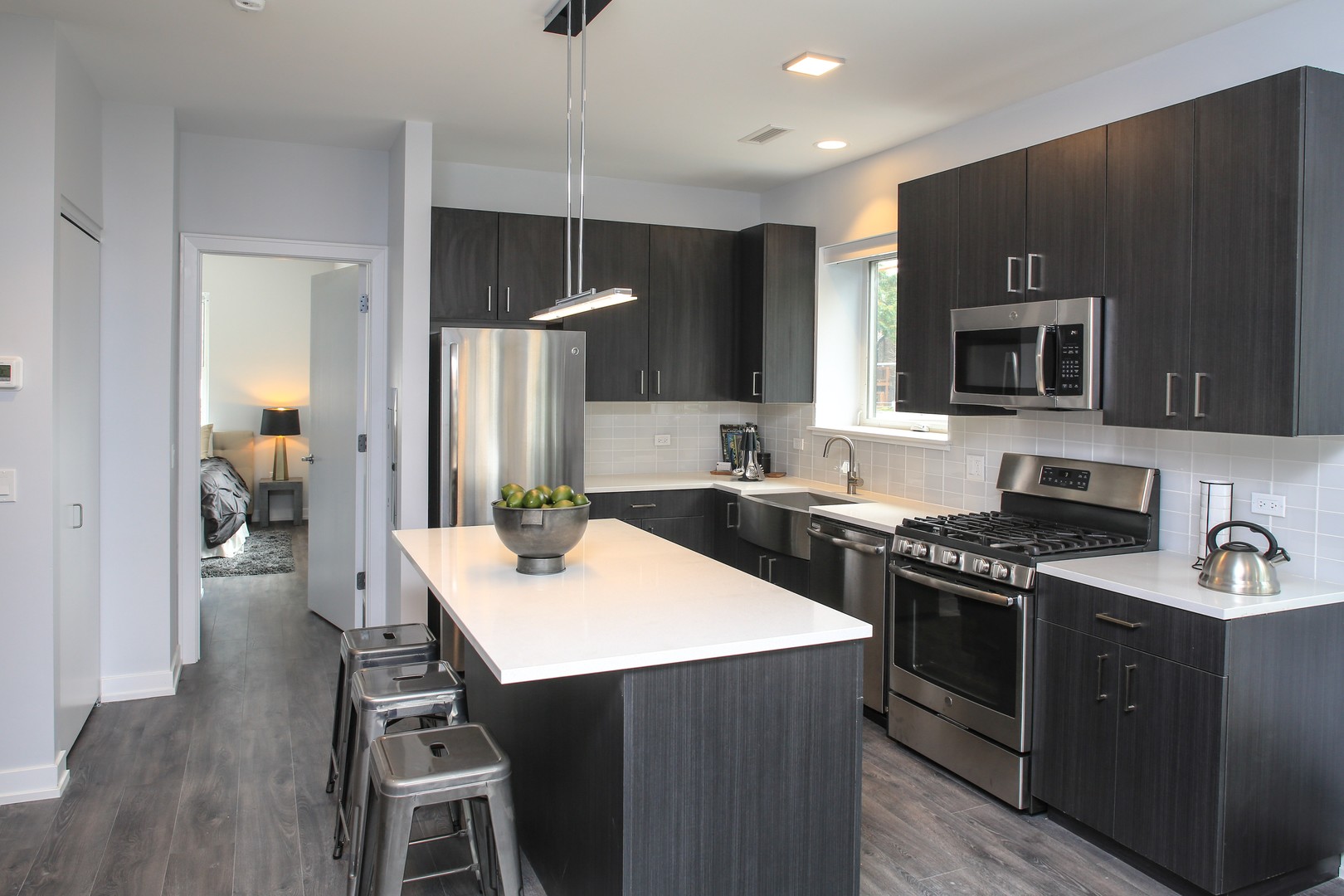 909 W Montana Street #403, Chicago, IL