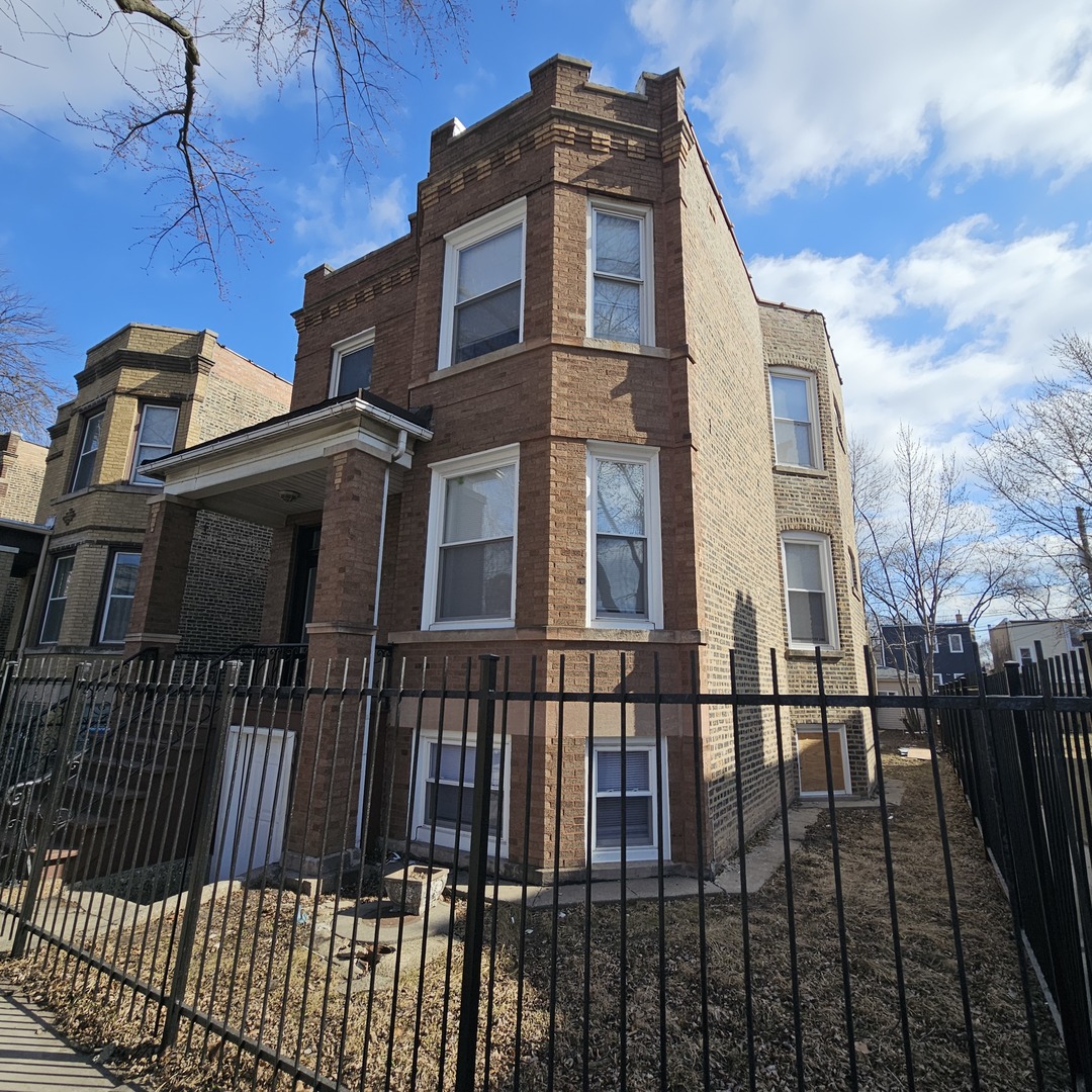 717 N Homan Avenue, Chicago, IL