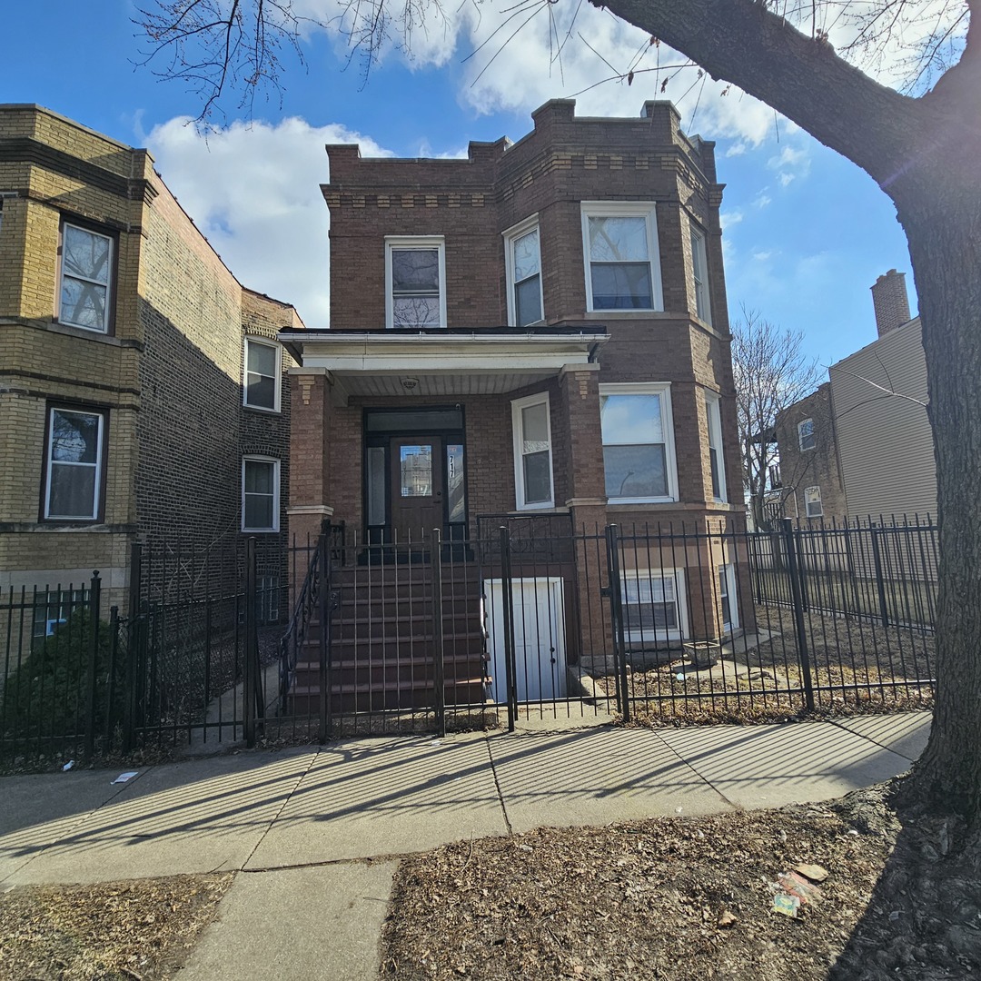 717 N Homan Avenue, Chicago, IL
