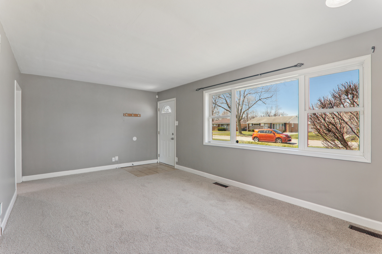17303 Greenbay Avenue, Lansing, IL