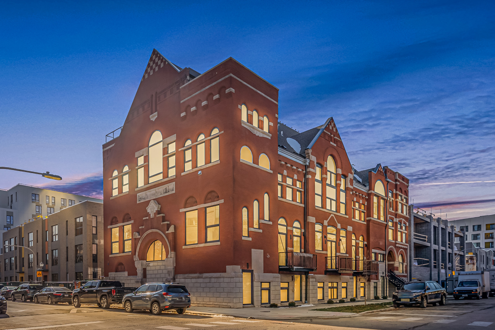 505 W Elm Street #105, Chicago, IL