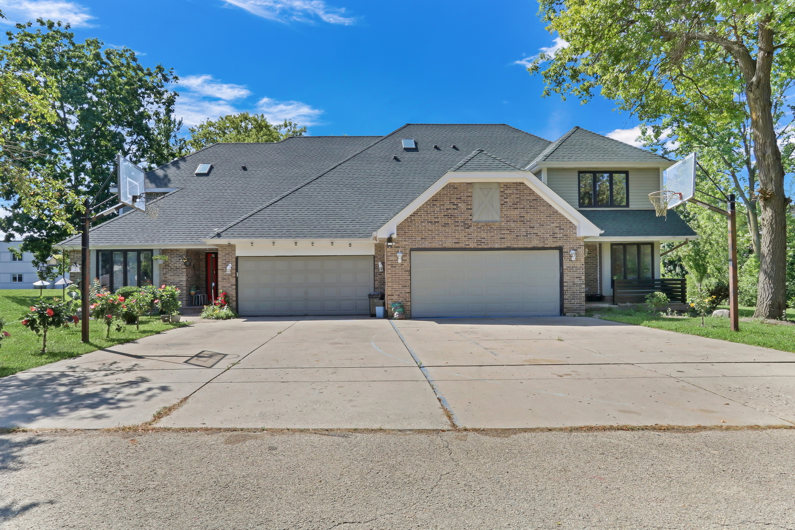 3947 Blackstone Avenue, Gurnee, IL