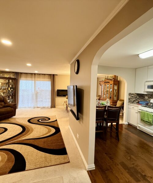 534 Hummingbird Lane, Deerfield, IL