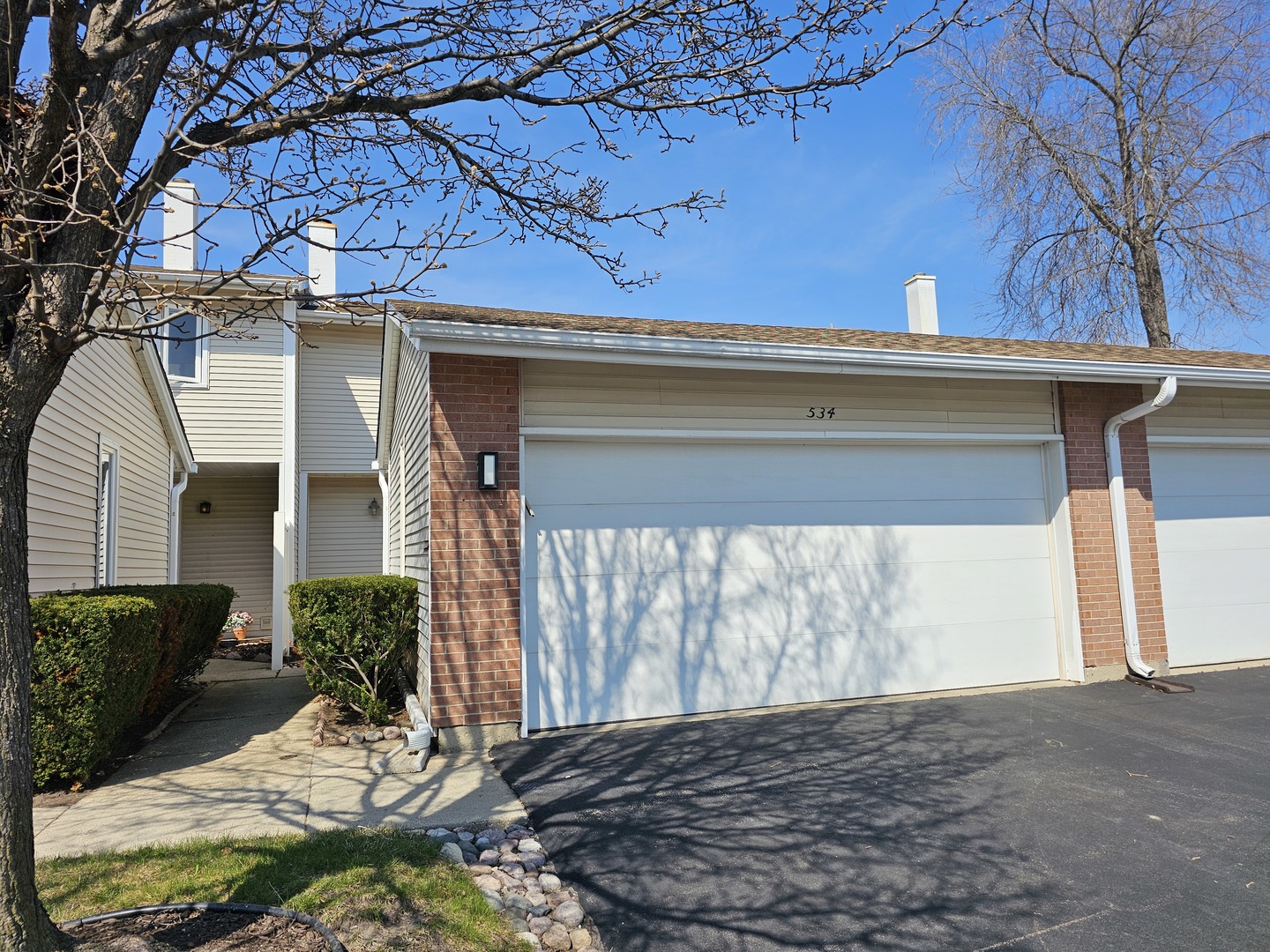 534 Hummingbird Lane, Deerfield, IL
