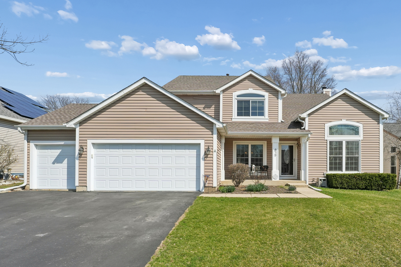 829 Renaissance Drive, Carol Stream, IL