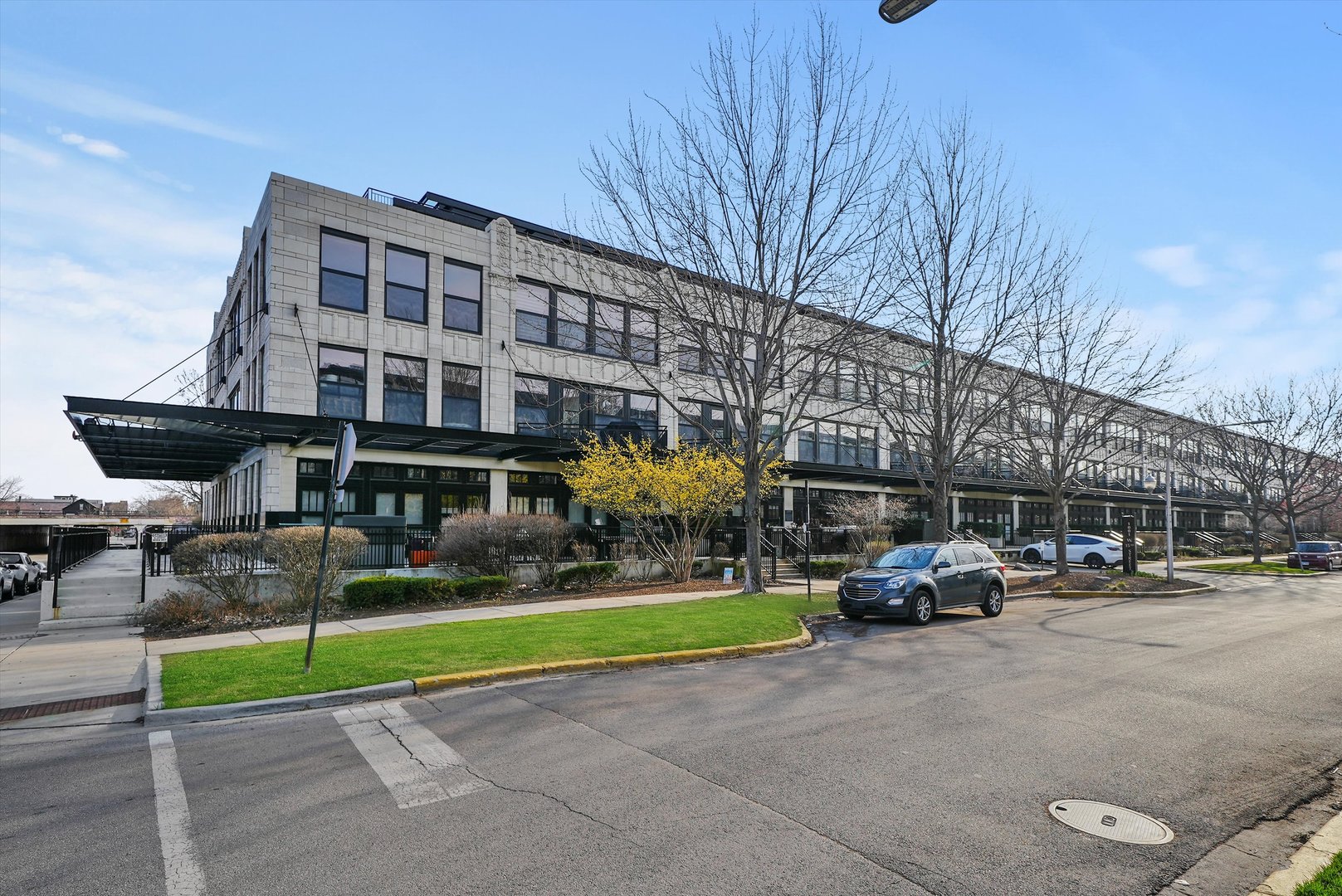 1001 W 15th Street #410, Chicago, IL