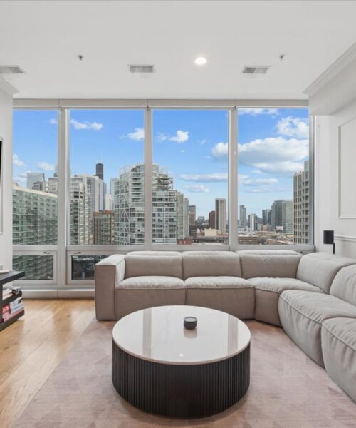 500 W Superior Street #1307, Chicago, IL