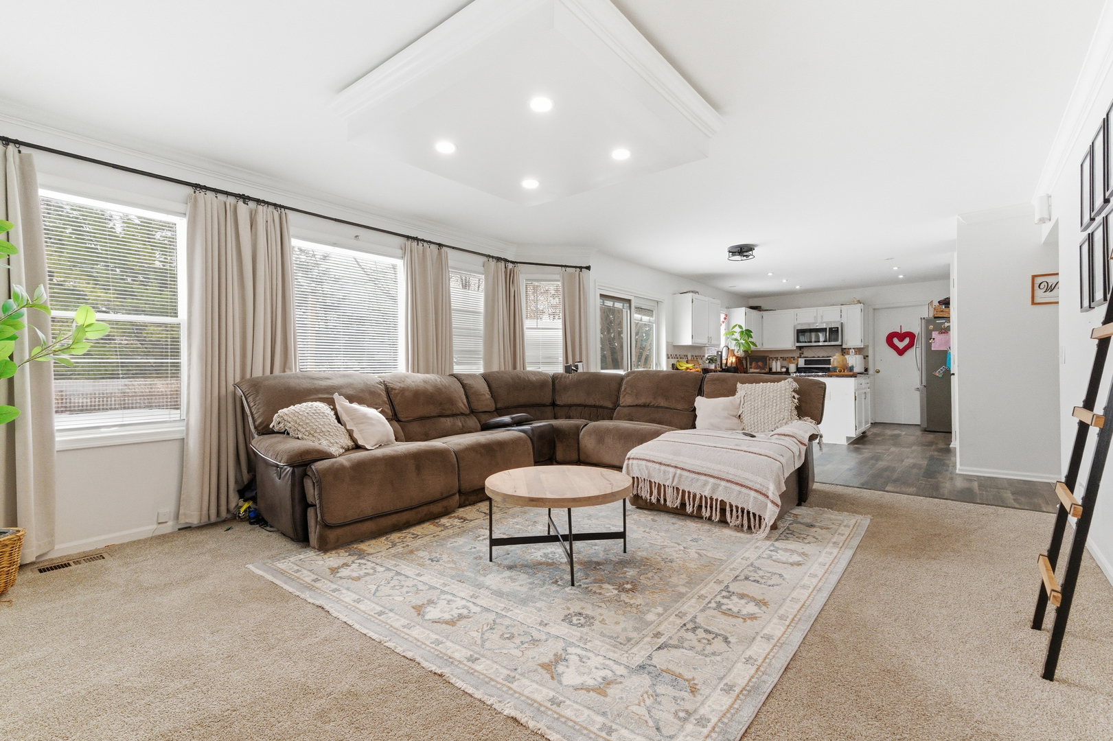 2001 Madison Avenue, Gurnee, IL