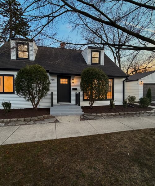 219 E Berkshire Avenue, Lombard, IL