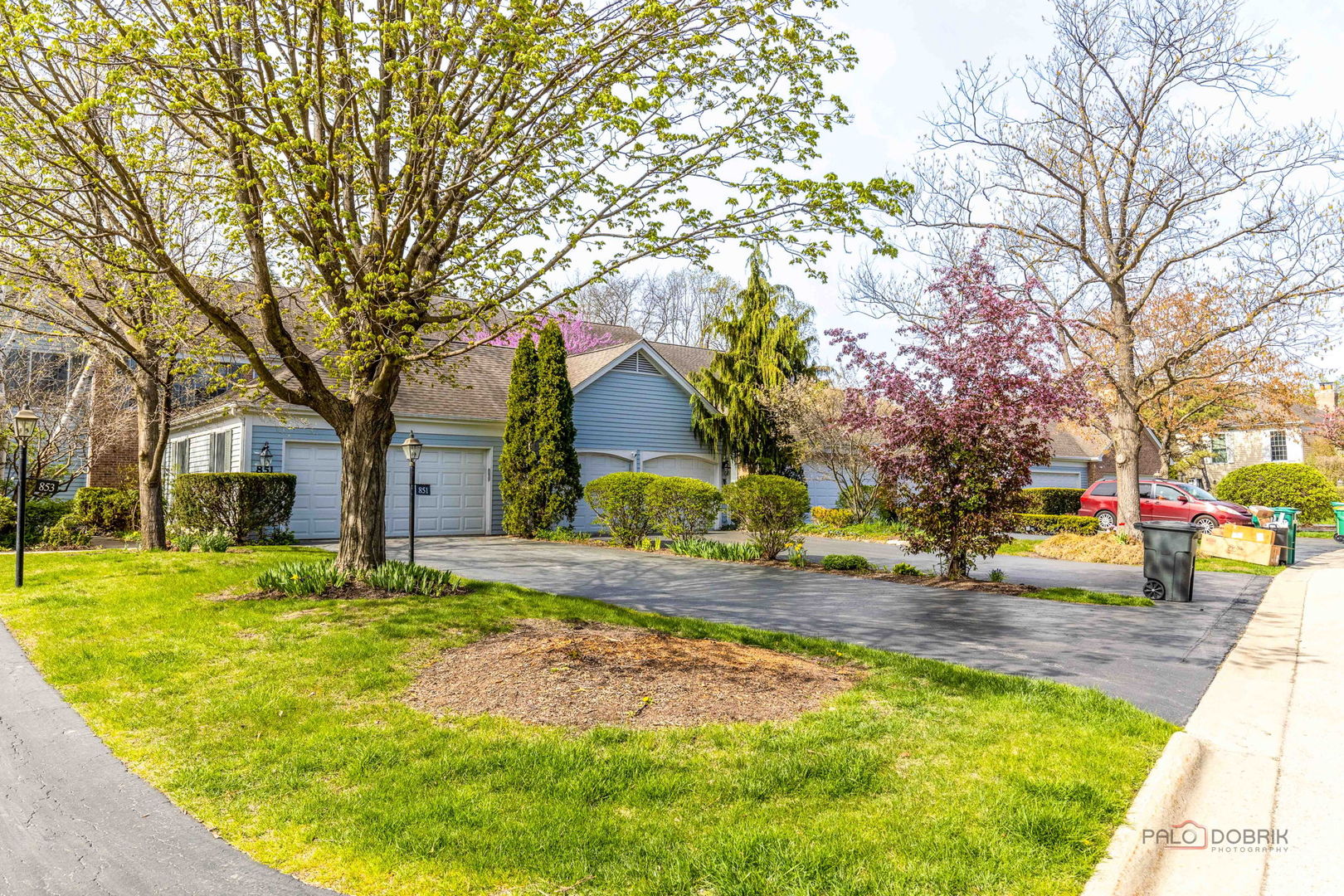 851 Sutton Court, Lincolnshire, IL