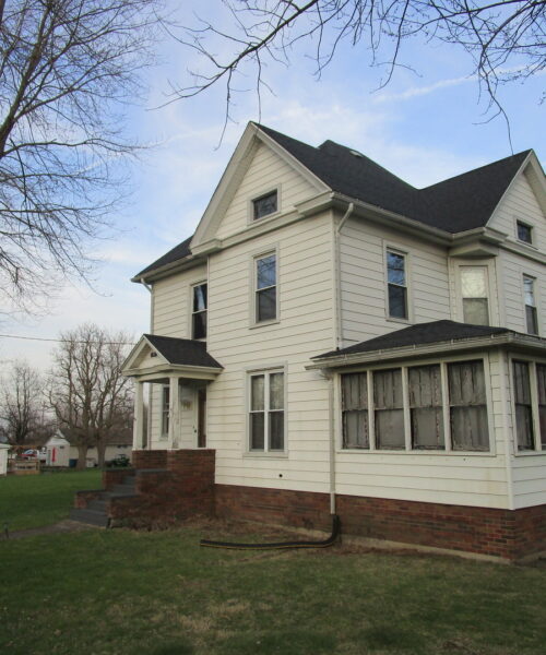 300 N Wolf Street, Odell, IL