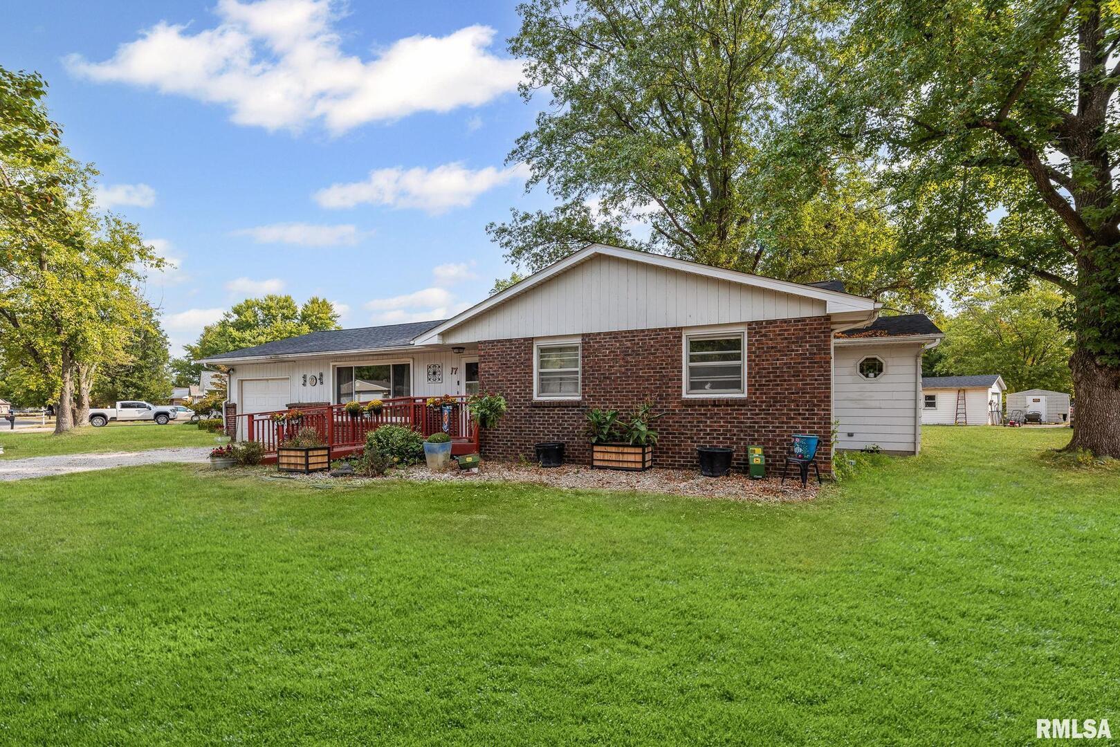 17 CRESTWOOD Drive, Centralia, IL