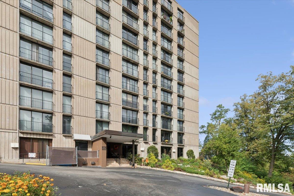 1800 7TH Street #2A, East Moline, IL