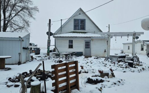 201 E MAY Street, Joy, IL