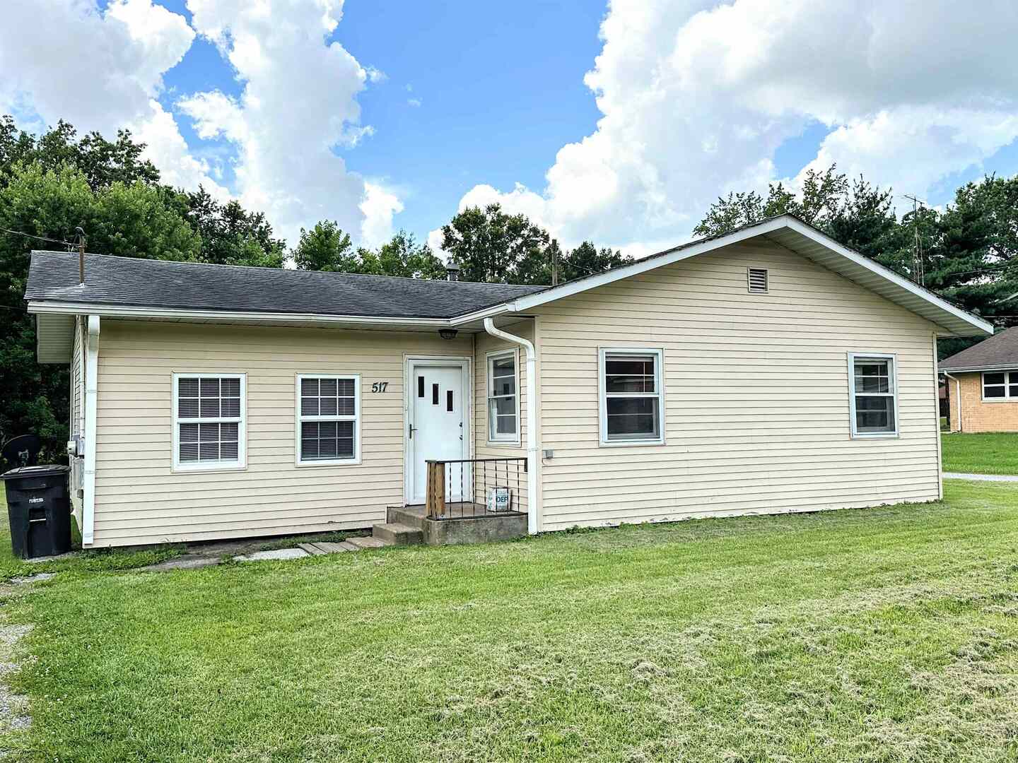 517 E Fisher Street, Carbondale, IL