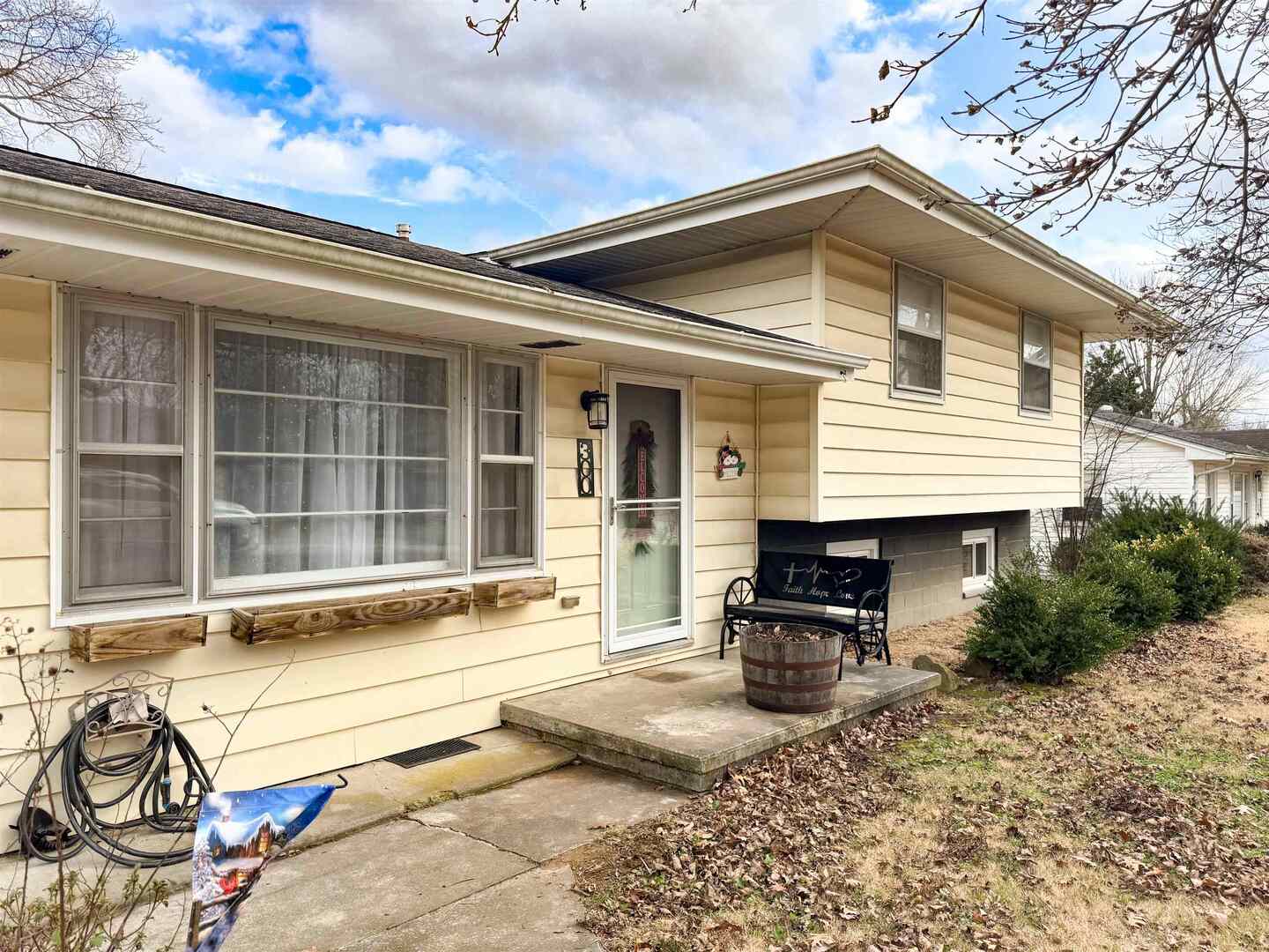 300 Williford Road, Jonesboro, IL