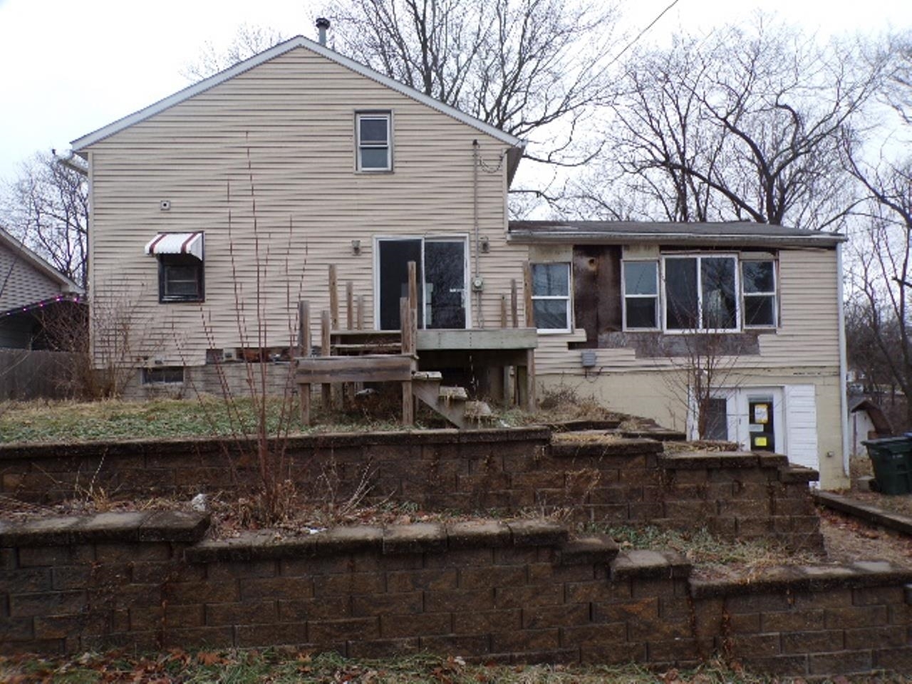 26 Blue Grass Court, Davenport, IA