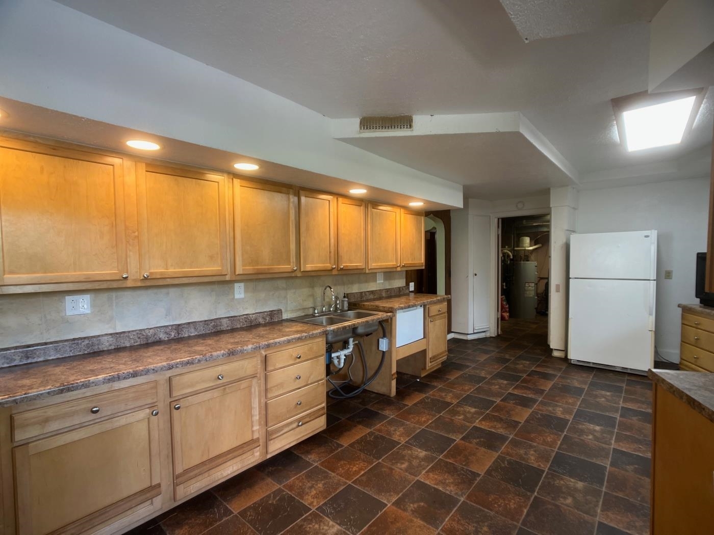 616 N Oakland Avenue, Carbondale, IL