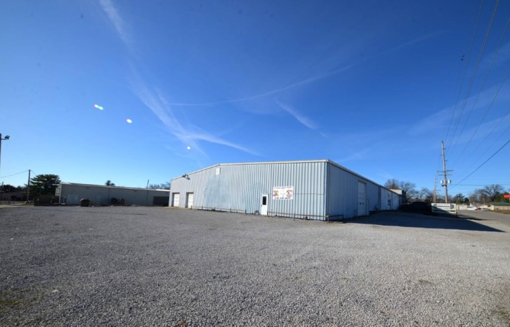 1318 Salem Rd Road, Mt Vernon, IL