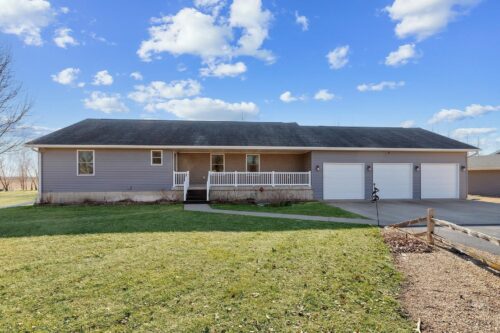 2849 262nd Street, Dewitt, IA